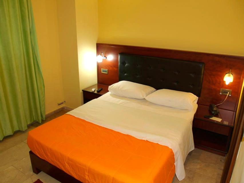 Hotel Filoxenia Ханя Екстериор снимка