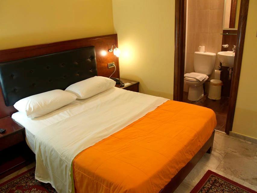 Hotel Filoxenia Ханя Екстериор снимка